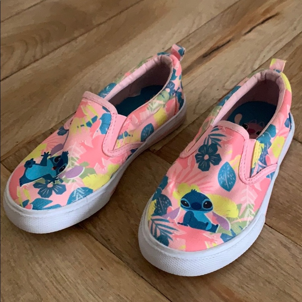 Disney like new Stitch slip on